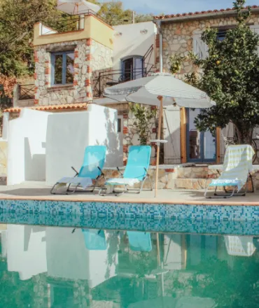 Home blick pool liegen